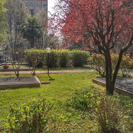 Ihost Apartment - Adriatico 6 Milan Bagian luar foto